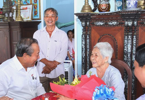 Phó Thủ tướng Thường trực Chính phủ tiếp xúc cử tri huyện Cần Đước, Long An - ảnh 2